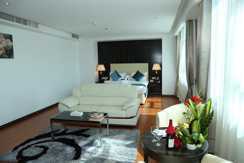 The Olive Hotel, Juffair Manama Exterior photo
